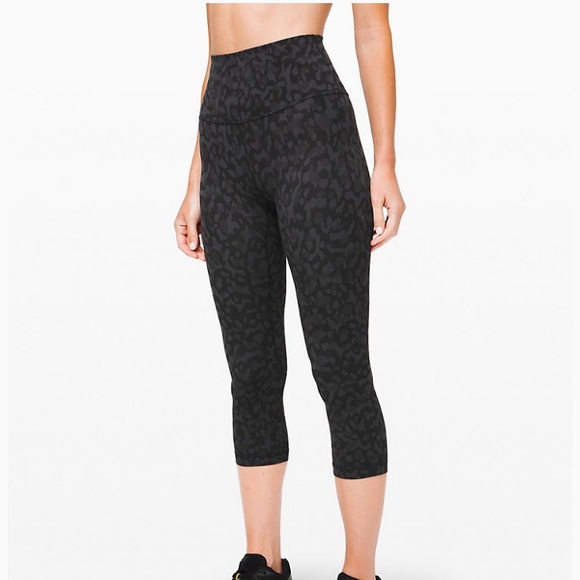 lululemon athletica Pants - NWT Lululemon HR Align 21” crop, 6, Coal Camo